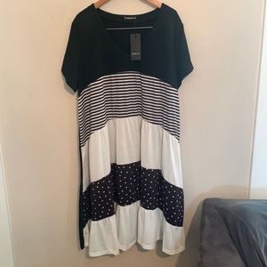 NWOT. Women’s Sheila’s pattern dress